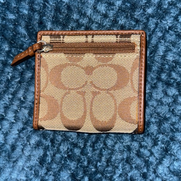 NWT Coach Wallet - Picture 2 of 4